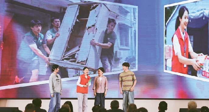 著力培育理性平和的社會(huì)心態(tài)