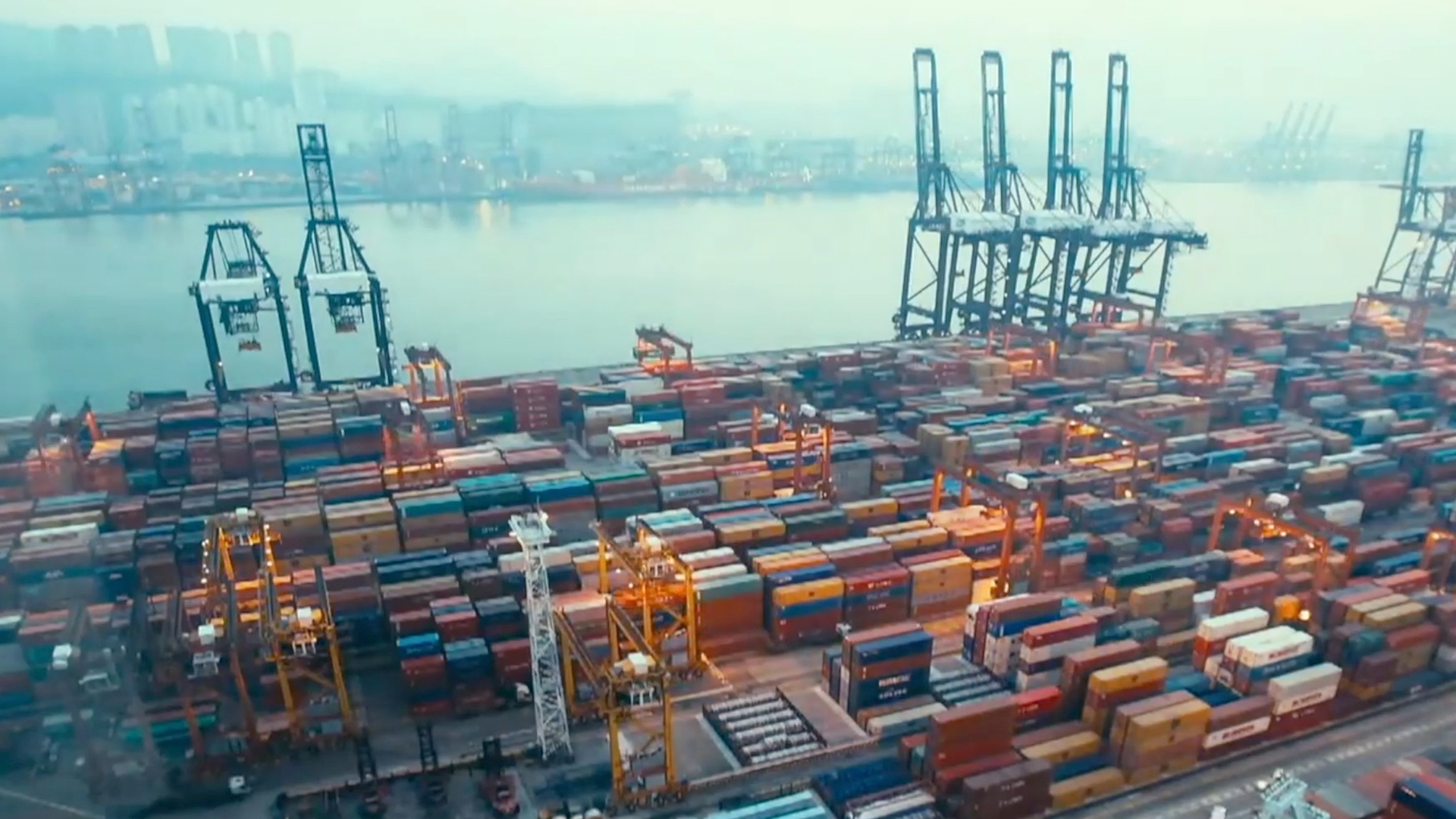 十四大首次將&ldquo;市場經(jīng)濟(jì)&rdquo;寫進(jìn)黨的正式文件